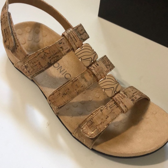 vionic sandals